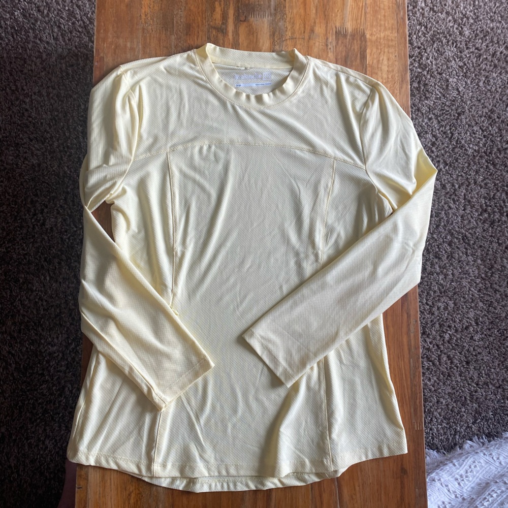 Women’s Avalanche Outdoor Supply Co Yellow Long Sleeve Shirt - large